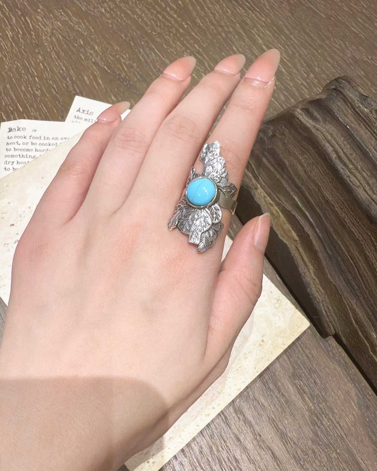 Vitality&Good fortune—Turquoise-Inlaid Vine Ring