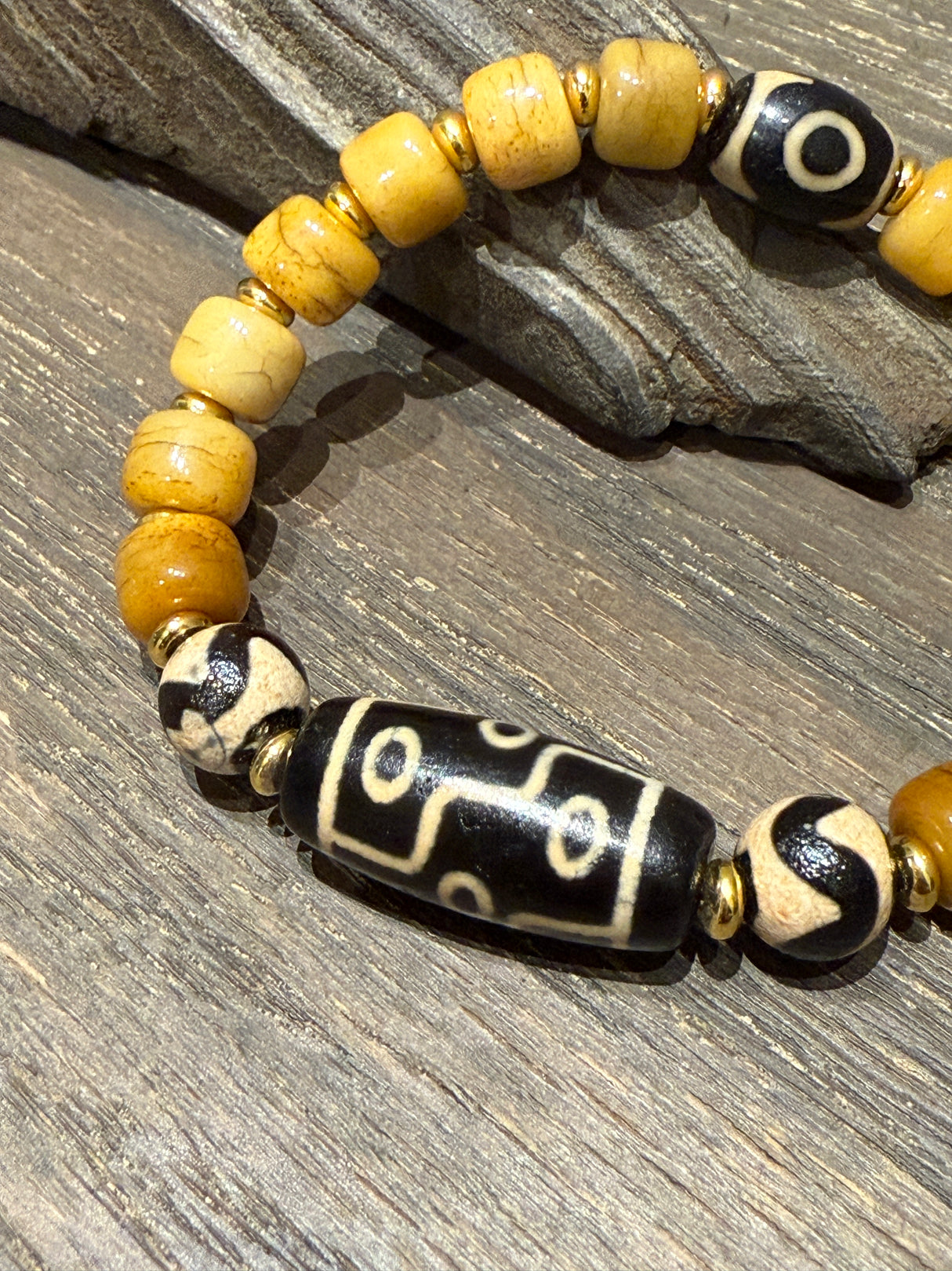 Tibetan - Style Auspicious Bracelet with Ox Bone and Agate
