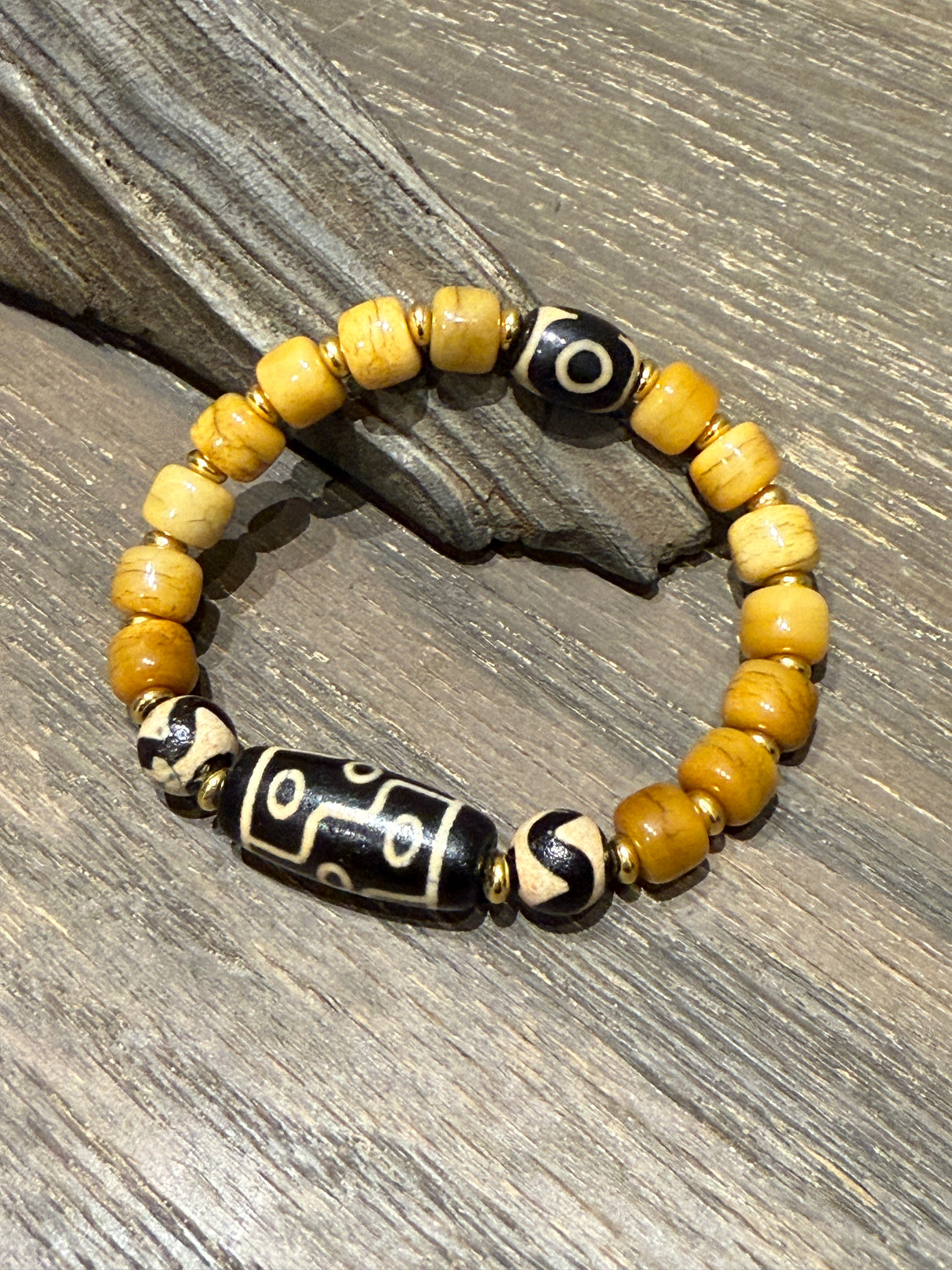 Tibetan - Style Auspicious Bracelet with Ox Bone and Agate