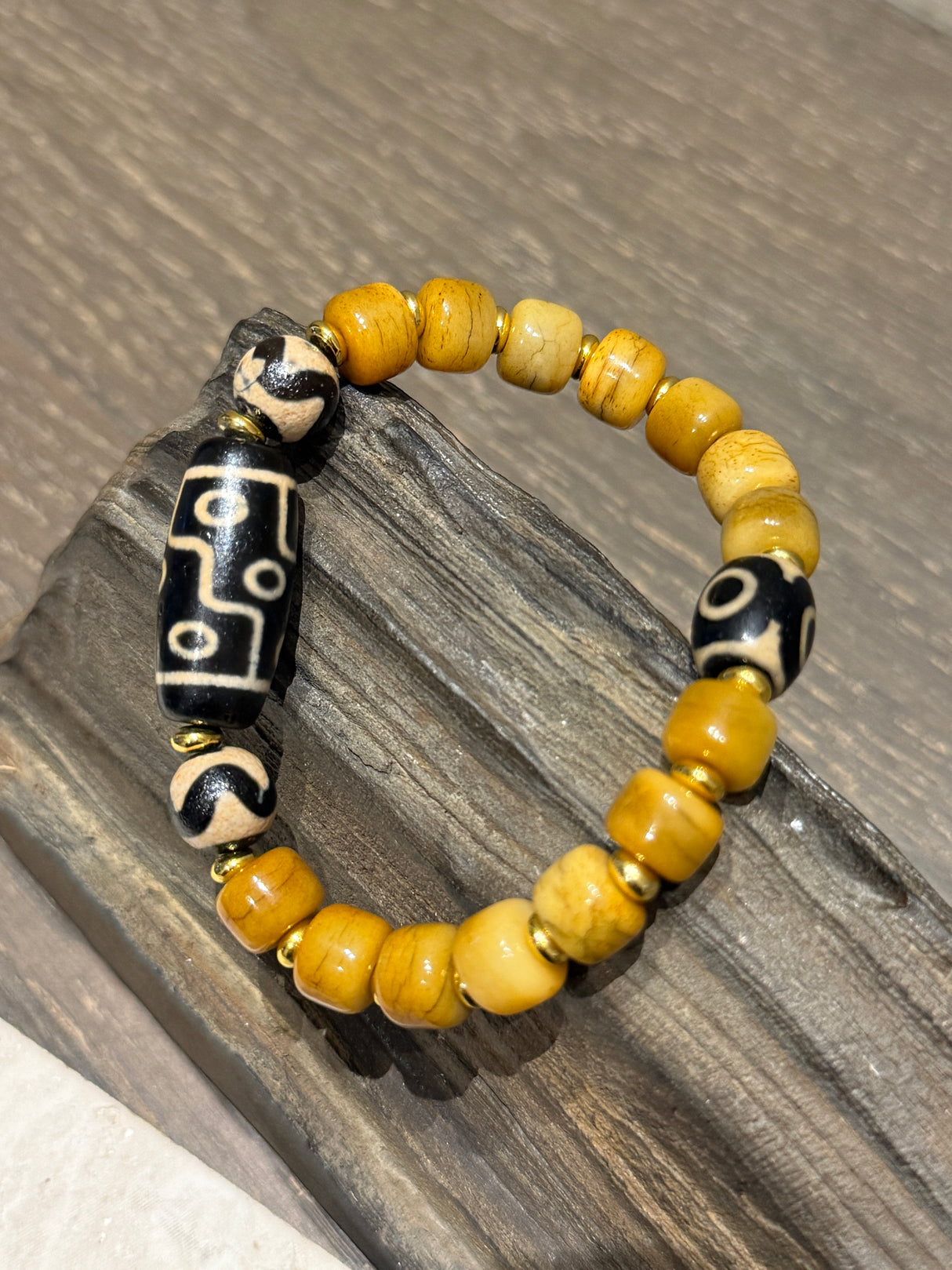 Tibetan - Style Auspicious Bracelet with Ox Bone and Agate