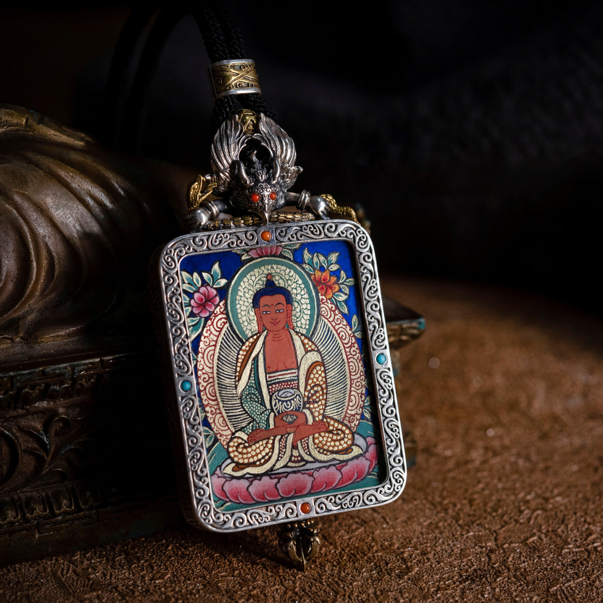 Black gold thangka of Dapeng bird