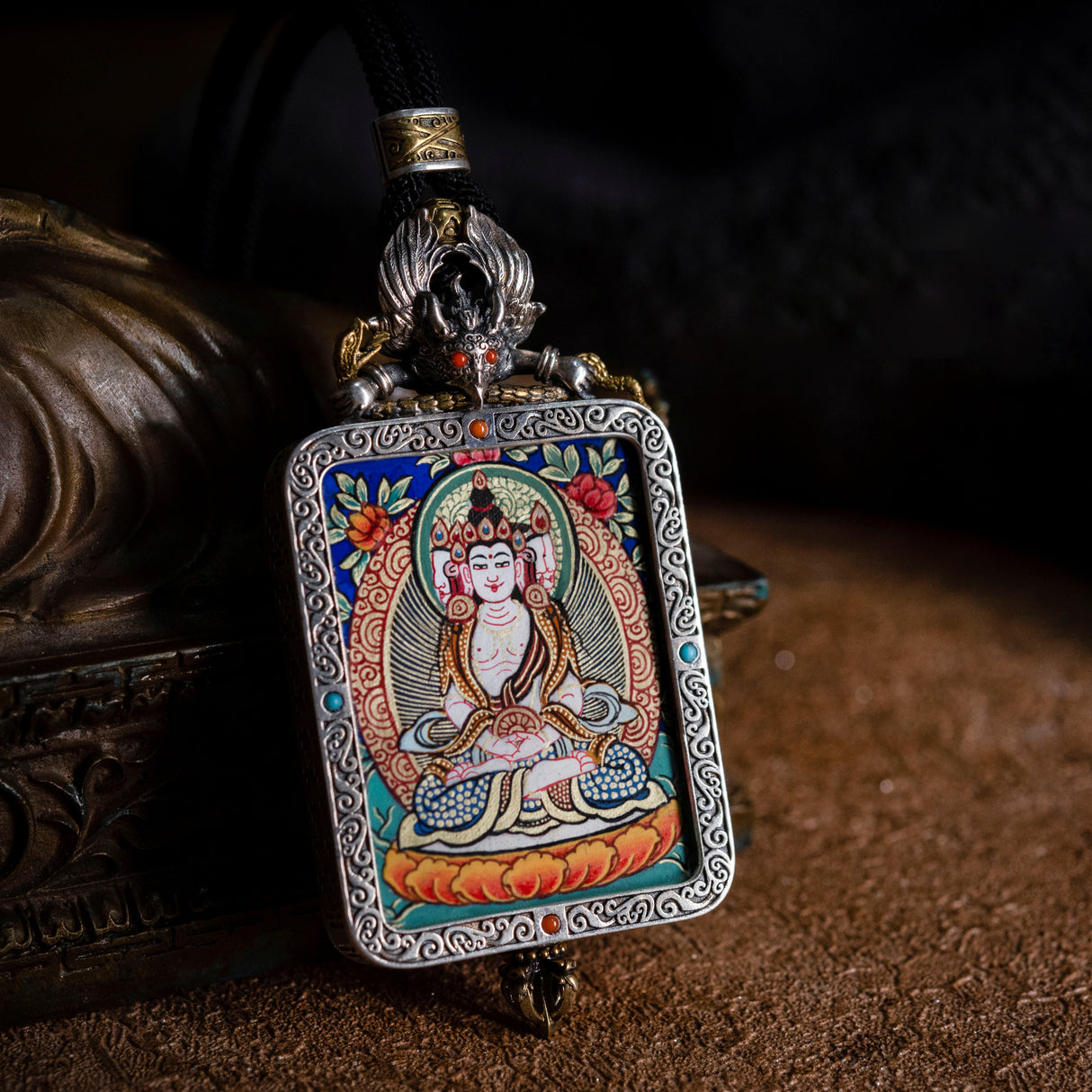 Black gold thangka of Dapeng bird